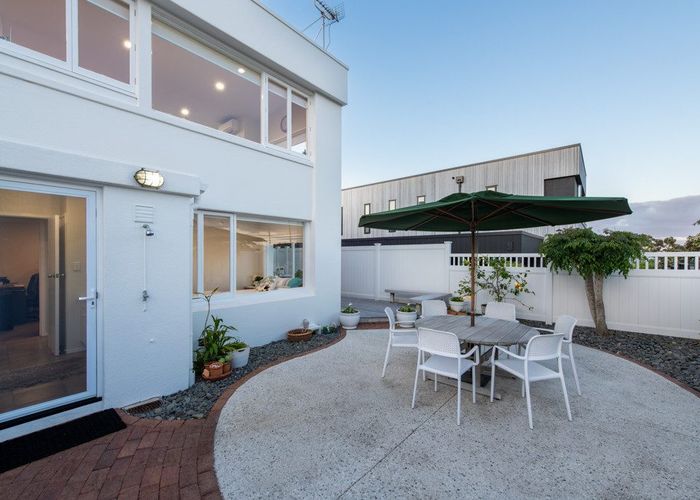  at 4/26 Sanders Avenue, Takapuna, Auckland