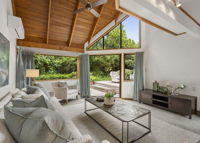  at 265 Lake Road, Belmont, Auckland
