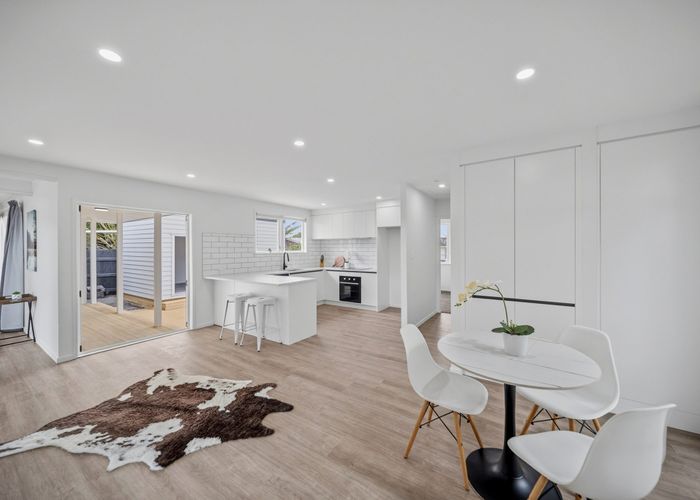  at 5 Kirkella Crescent, Mangere East, Manukau City, Auckland