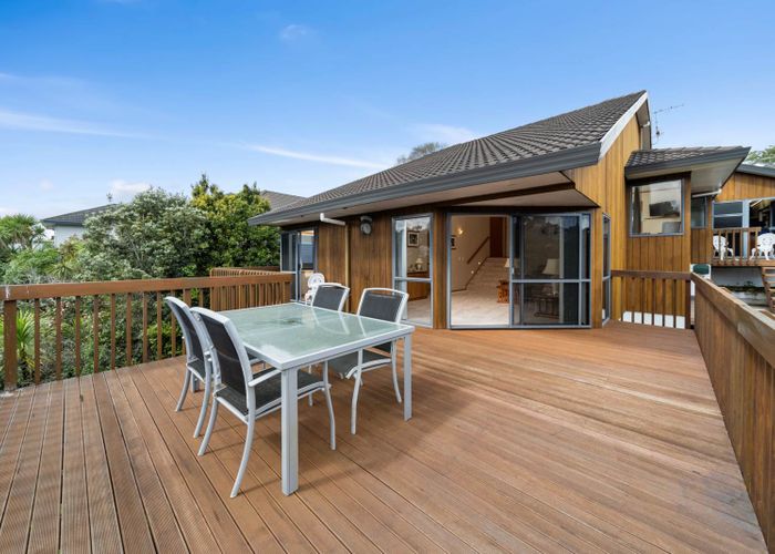  at 19 Bayside Drive, Browns Bay, Auckland