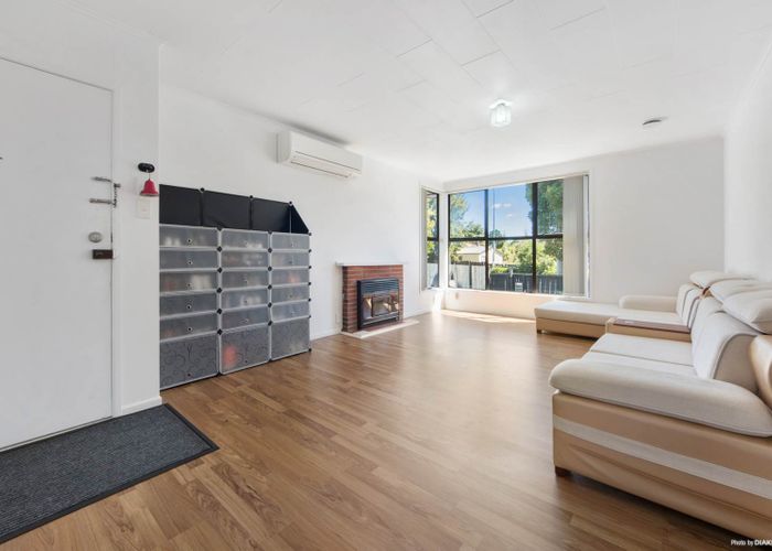  at 327 Pakuranga Road, Pakuranga Heights, Auckland