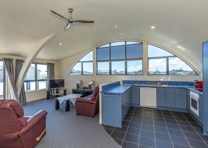  at 13 Rua Avenue, Waitārere Beach, Levin