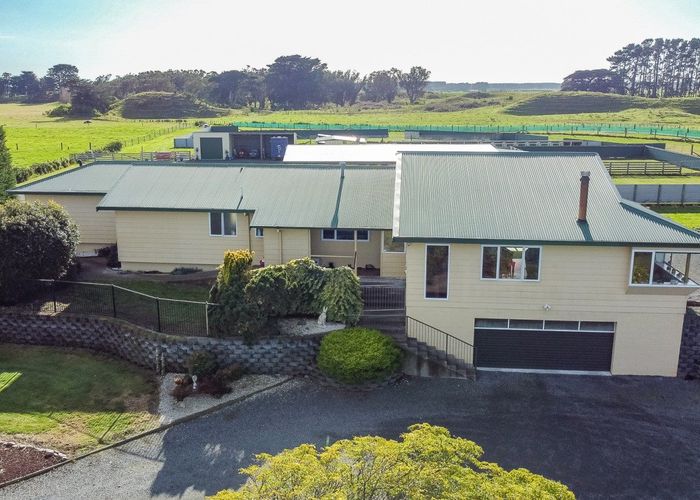  at 140 Lake Road, Himatangi