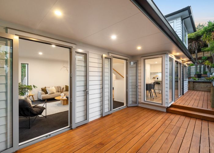  at 18 Greenleaf Way, Northcross, Auckland