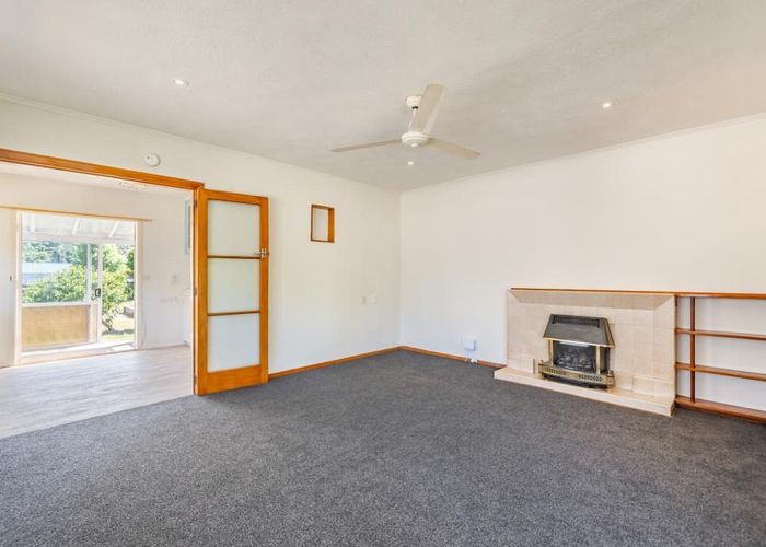  at 8 Hall Grove, Ebdentown, Upper Hutt, Wellington
