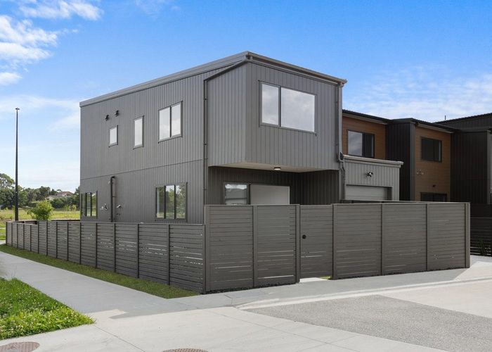  at 115 Otuwairoa Esplanade, Papakura, Papakura, Auckland