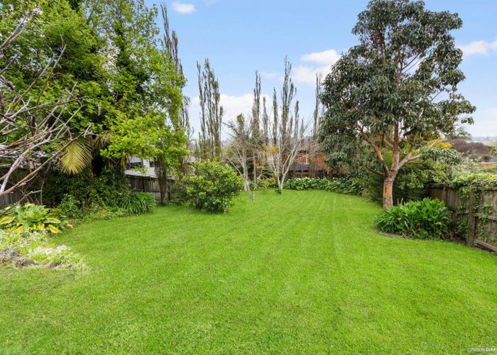  at 207 Sturges Road, Henderson, Waitakere City, Auckland