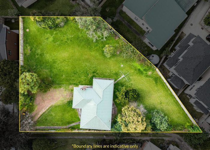  at 27 Reid Road, New Lynn, Waitakere City, Auckland