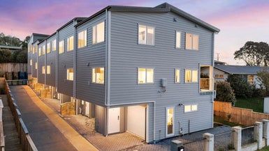  at 5C Liston Street, Northcote, Auckland