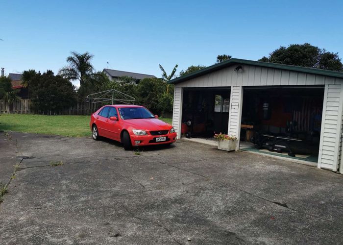  at 63 MOIRE RD, Massey, Auckland