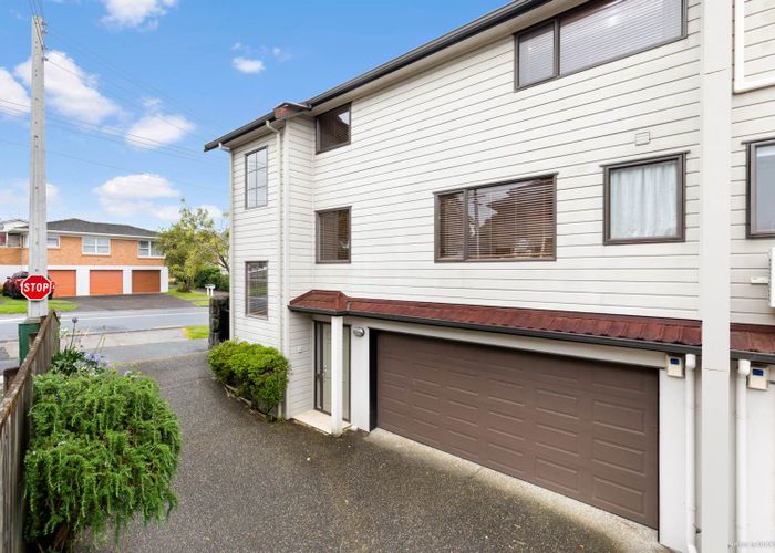  at 27 Campbell Road, Royal Oak, Auckland