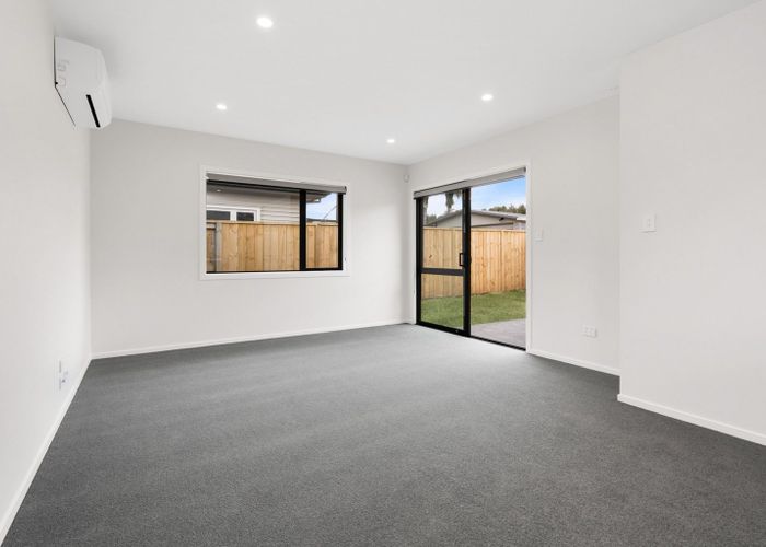  at 2/74 Claude Street, Fairfield, Hamilton