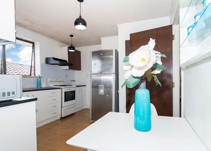  at 2/531 Mt Albert Road, Three Kings, Auckland City, Auckland