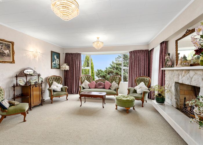  at 110 Gloaming Hill, Titahi Bay, Porirua