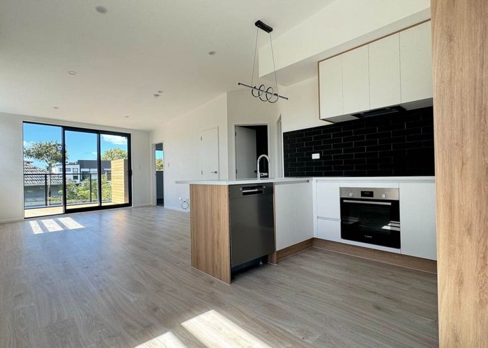  at 18 Pirangi Street, Point England, Auckland