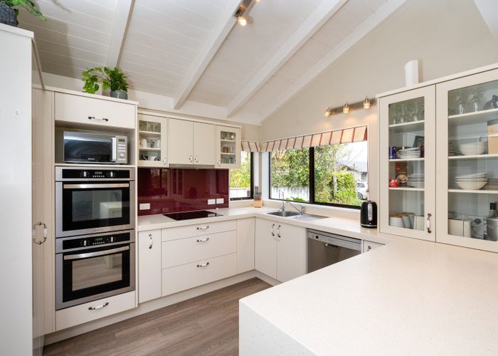  at 1216 Louie Street, Parkvale, Hastings