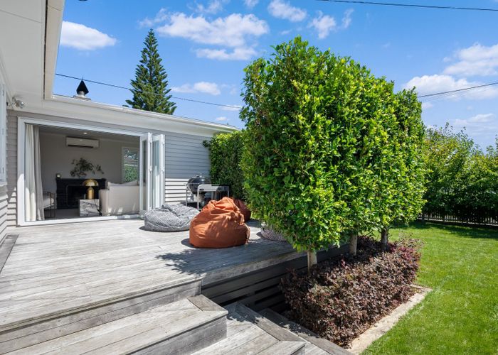  at 5 Wallace Road, Mangere Bridge, Auckland