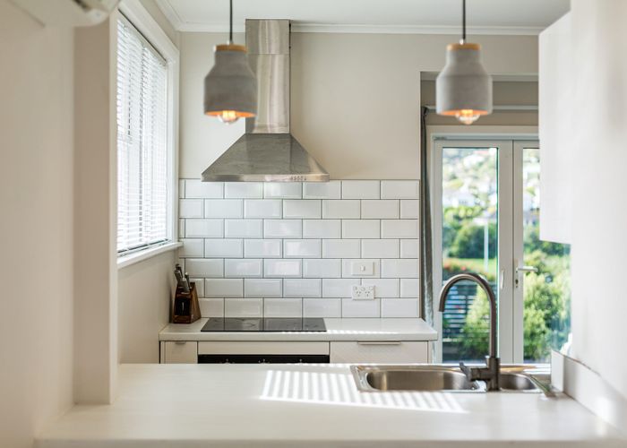  at 90 Main Road, Titahi Bay, Porirua