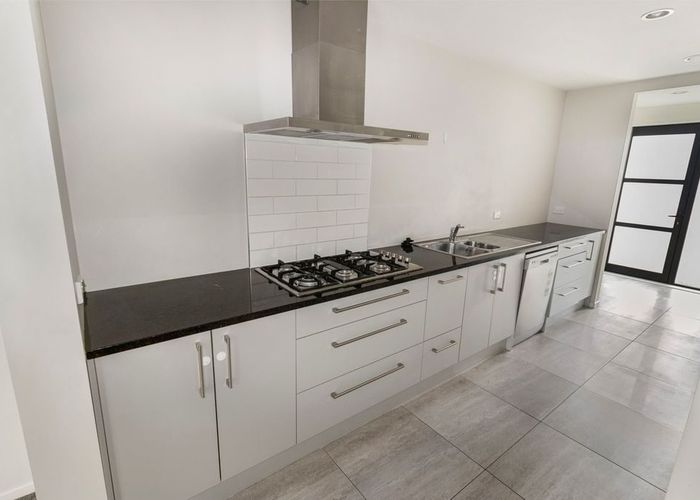  at 8 Windfola Parkway, Takanini, Papakura, Auckland