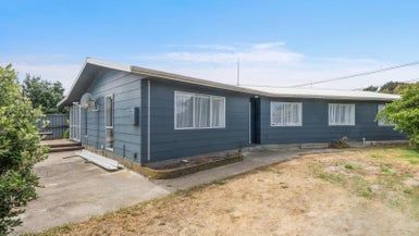  at 33 Tuiti Street, Hokio Beach