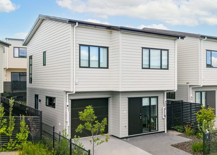  at 9 Greenbrier Street, Westgate, Waitakere City, Auckland