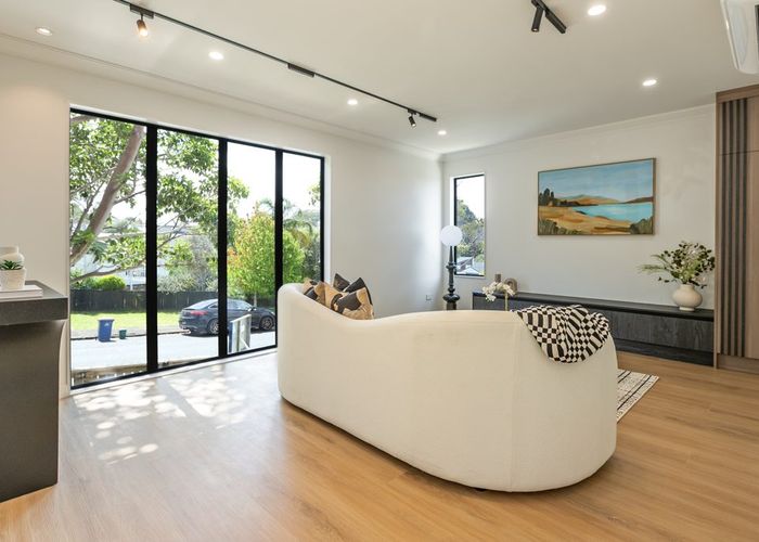  at 15A Lavery Place, Sunnynook, North Shore City, Auckland