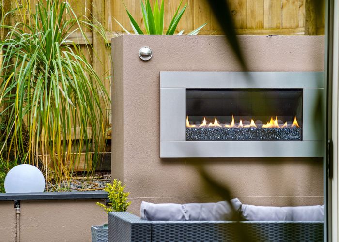  at 2/15 Totara Grove, Hillcrest, Auckland