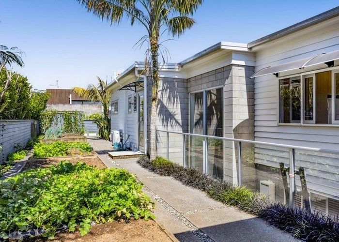  at 16 Links Drive, Waiwhakaiho, New Plymouth, Taranaki