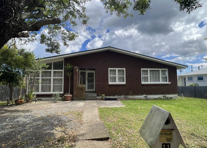  at 11 Autumn Ave, Glen Eden, Waitakere City, Auckland