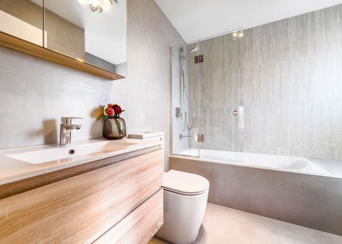  at 5/1B Egremont Street, Belmont, North Shore City, Auckland