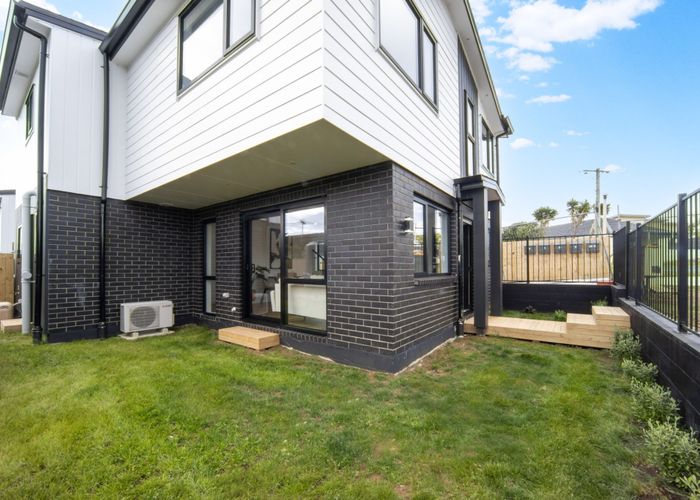  at 70 Golf Road, New Lynn, Waitakere City, Auckland