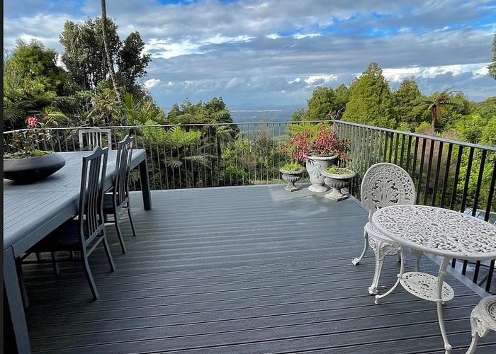  at 556 Scenic Drive, Waiatarua, Auckland