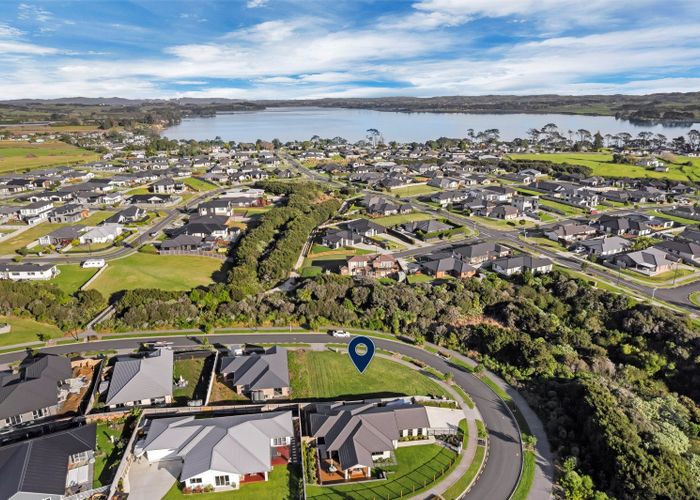 at 28 Omahuru Road, Glenbrook, Franklin, Auckland