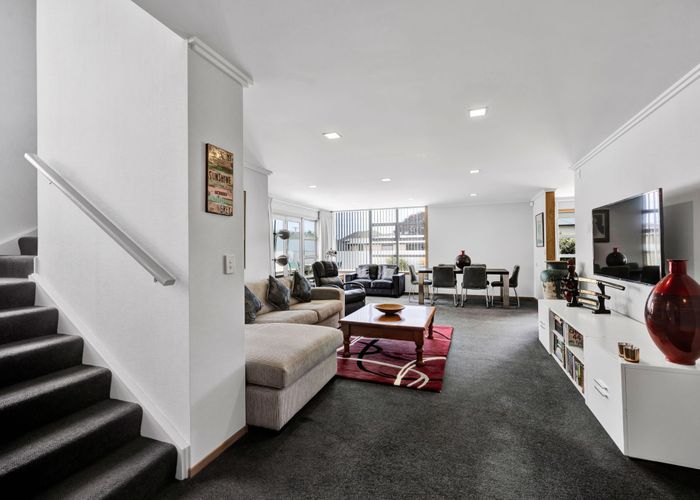  at 22 Oriental Street, Welbourn, New Plymouth, Taranaki