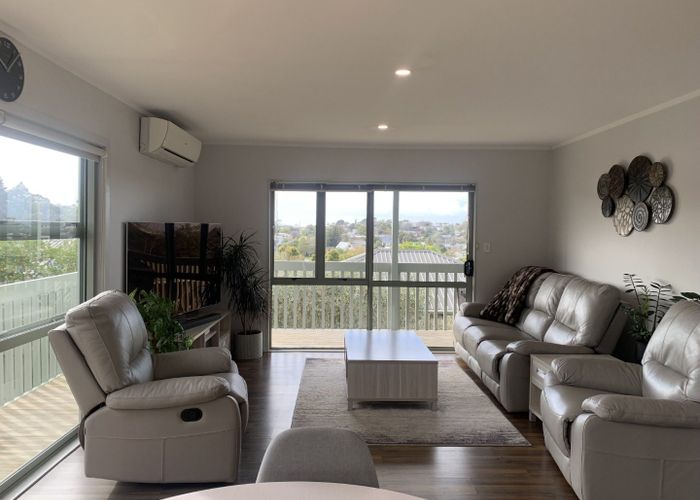  at 2/34 Elizabeth Drive, West Harbour, Auckland
