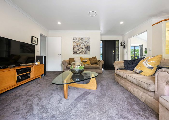  at 3 Palm Grove Drive, Western Heights, Hamilton