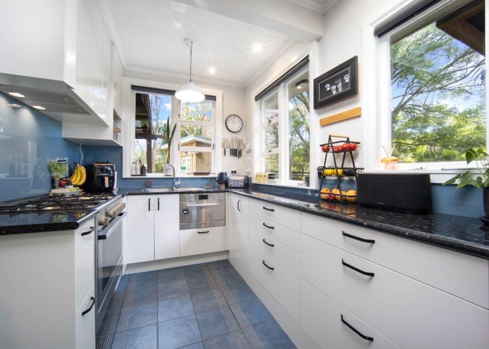  at 186 Candia Road, Henderson Valley, Waitakere City, Auckland