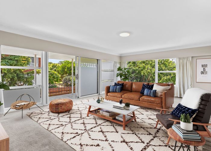  at 24 Holdaway Avenue, Northcote, North Shore City, Auckland