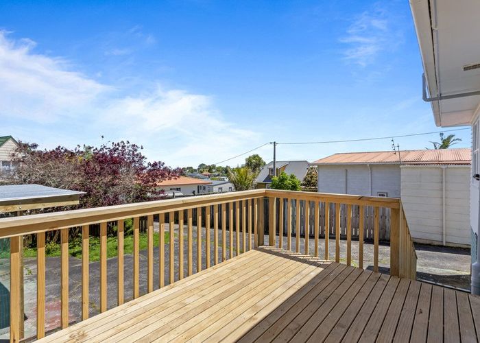  at 1/15 Kia Ora Road, Beach Haven, North Shore City, Auckland