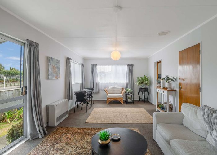  at 2 Rangiora Street, Castlecliff, Whanganui