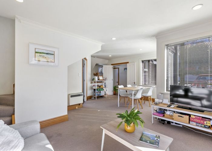  at 10 Barton Terrace, Thorndon, Wellington