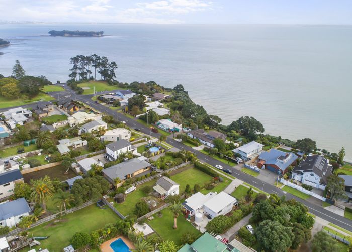  at 14 Ealing Crescent, Beachlands, Auckland