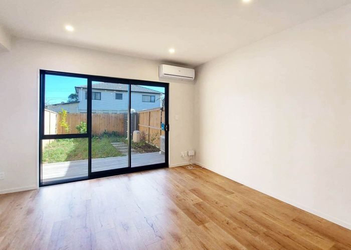  at 10/54 Swanson Road, Henderson, Waitakere City, Auckland