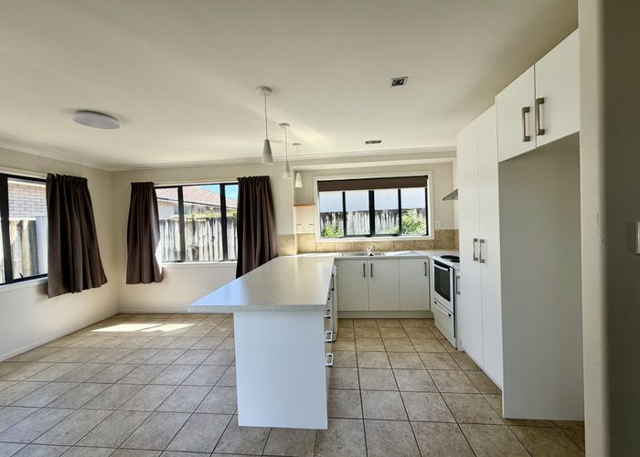  at 4 Madeleine Terrace, Papamoa, Tauranga, Bay Of Plenty
