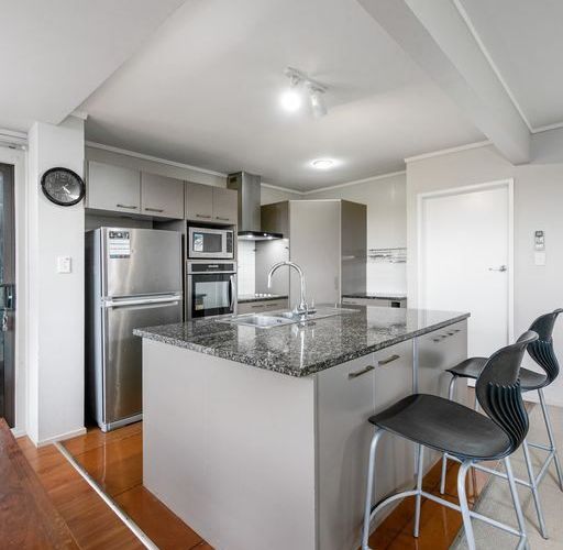  at 2/42 Colchester Avenue, Glendowie, Auckland