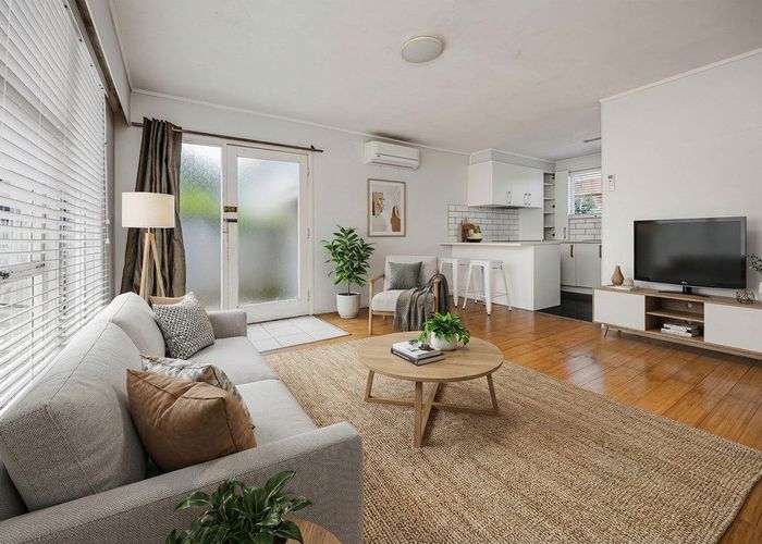  at 2/8 James Road, Manurewa, Manukau City, Auckland