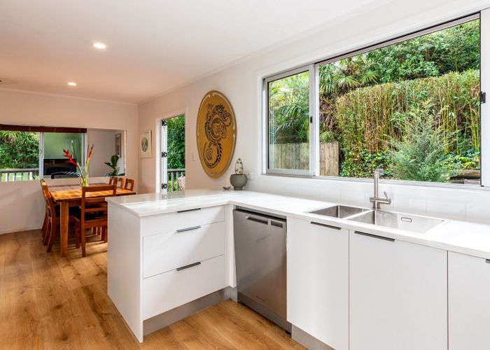  at 83 Pleasant Rd, Glen Eden, Waitakere City, Auckland