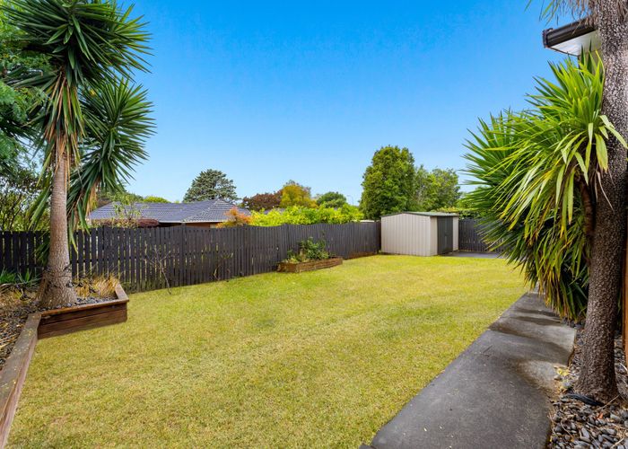  at 27 Dianne-Louise Drive, Half Moon Bay, Manukau City, Auckland