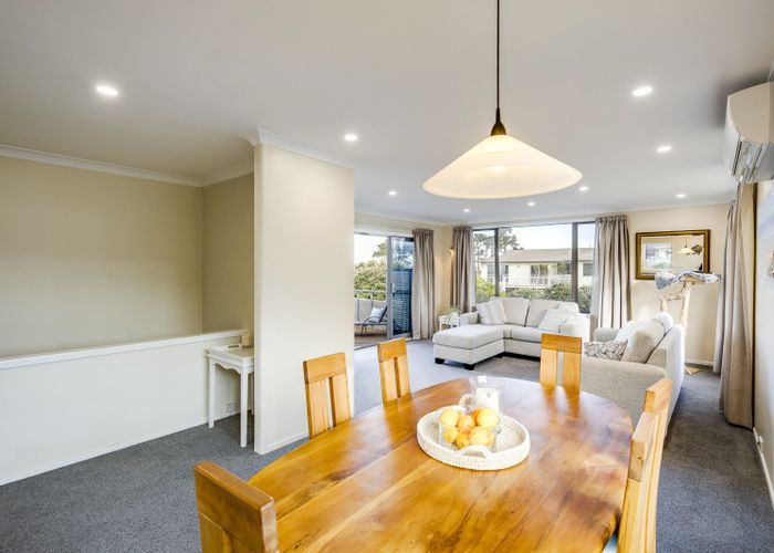  at 6 Anthony Place, Bay View, Napier