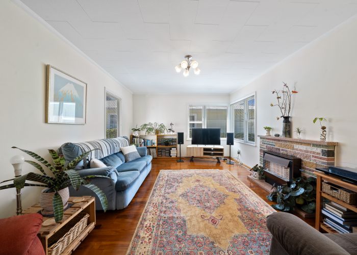  at 32 Fraser Street, Wainuiomata, Lower Hutt